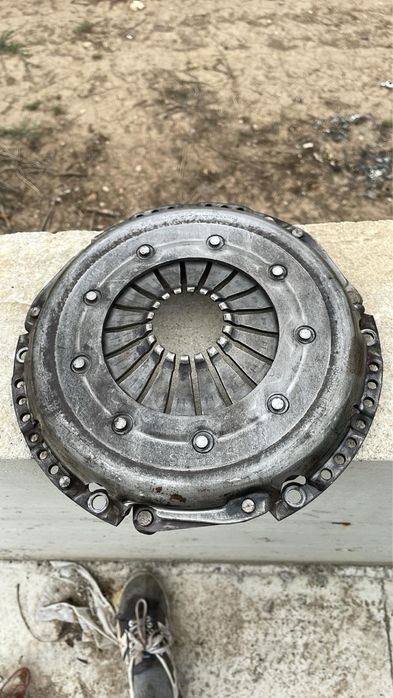 Ауди а4 б5 1.9 110hp притискател закс рейс