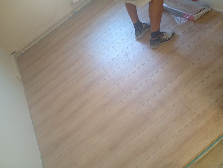 Curățenie generală în apartamente sau gasa șters praful tot