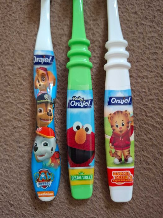 Детски Четки за зъби, Петс патрул, Колички, Барби,Мечета, Батман и др.