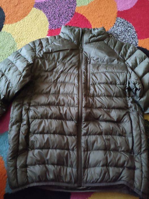 Vând geacă subțire