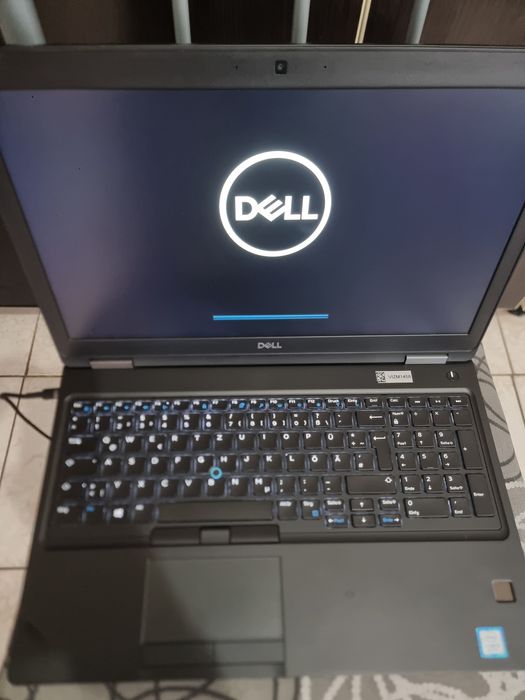 Laptop Dell 5590 i5 gen8 8gb ram pt piese Pret Fix