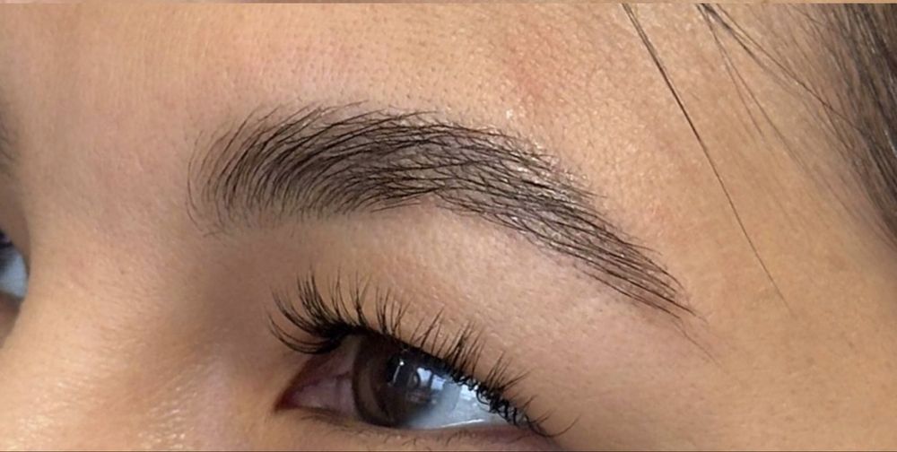 Коррекция, окрашивание, ламинирование бровей.