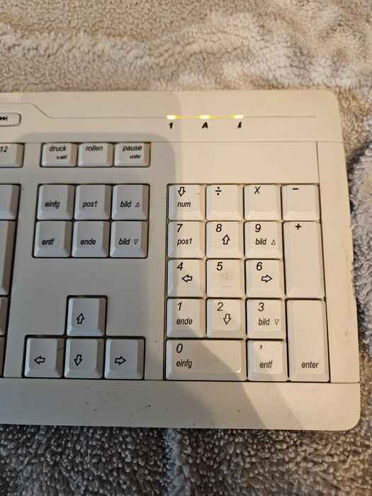 Tastatura Cherry alb stare buna