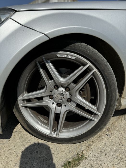 Dezmembrez Mercedes C350 pachet amg jante amg
