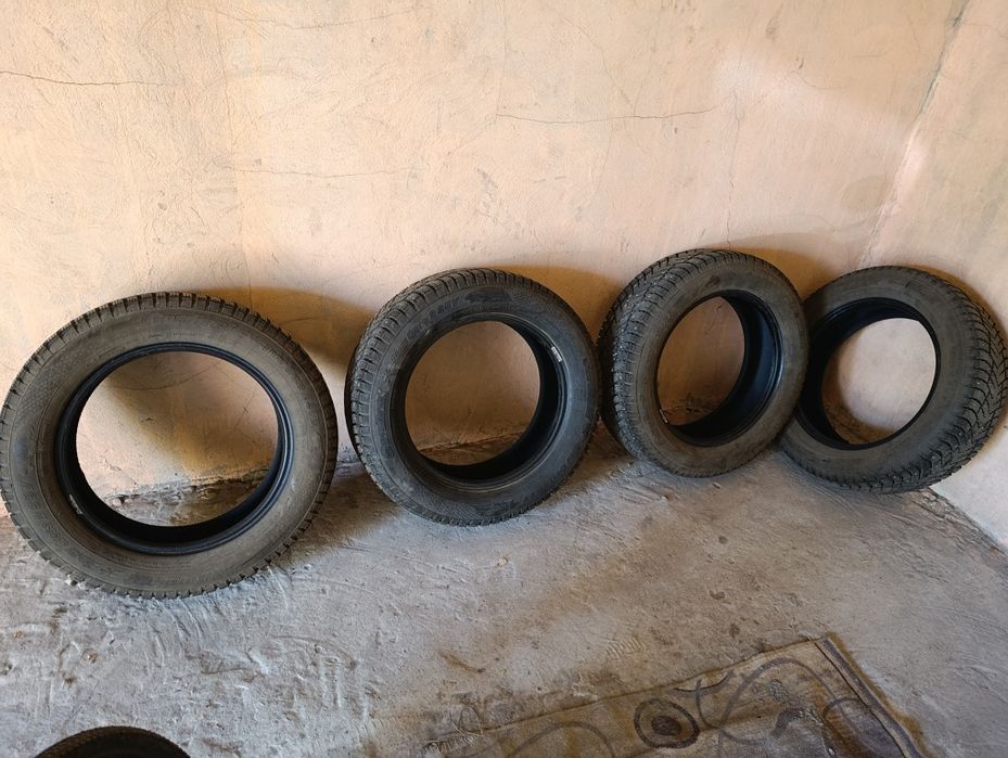 Шины шипованные  225/60R18