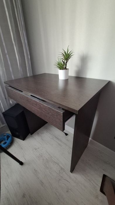 Столик письменный