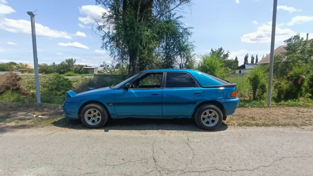 Продам мазду 323 F 1991