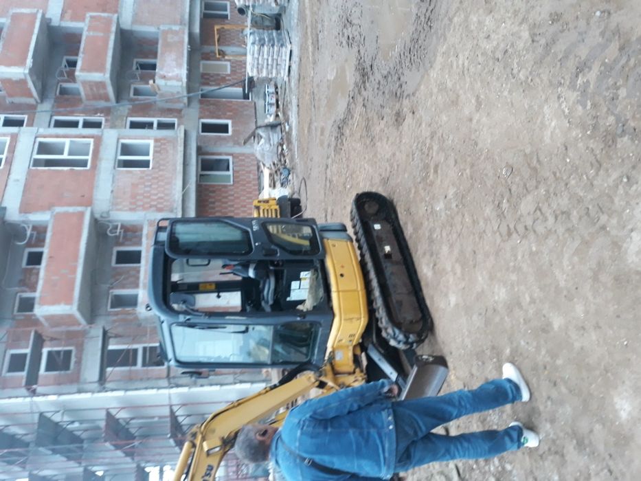 Bobcat si mini excavator .De închiriat