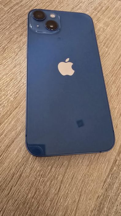iPhone 13 - заключен/ iCloud/