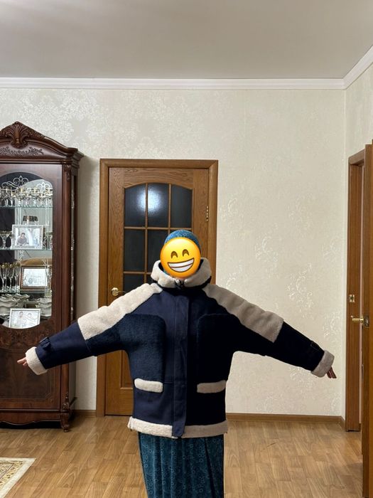 Дубленка  синеего цвета
