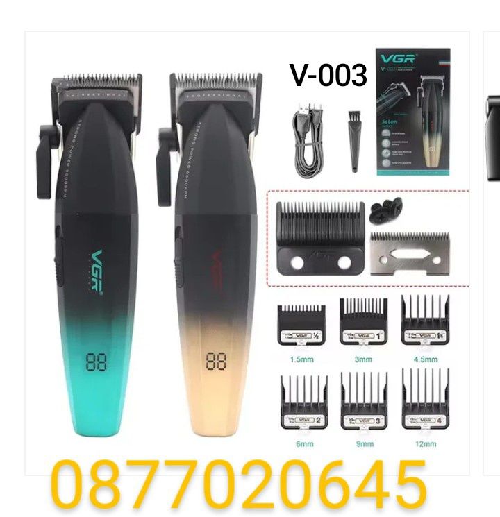 Професионална машинка за подстригване VGR V-003