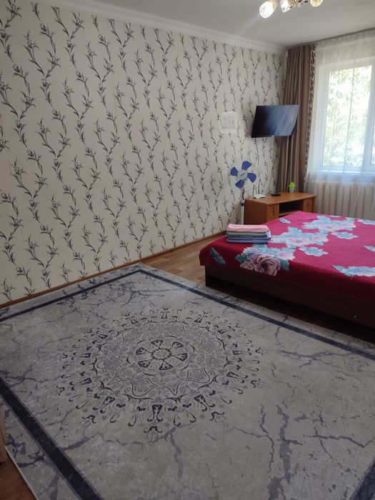 сдам 1 комнатную квартиру посуточна с кондиционером и по часам 2000 тг