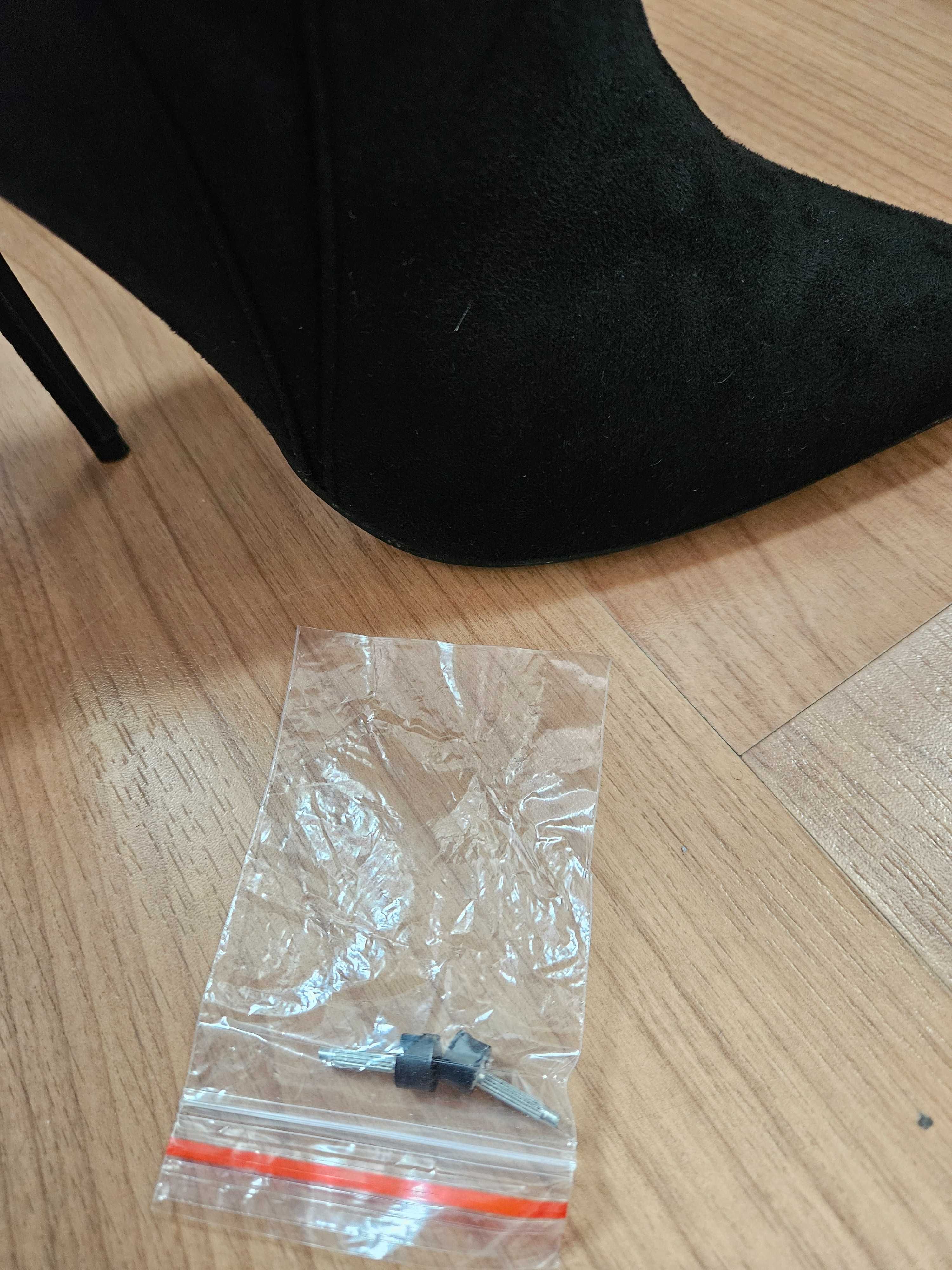 Дълги ботуши Shoeaquarium (подарък автобронзант)