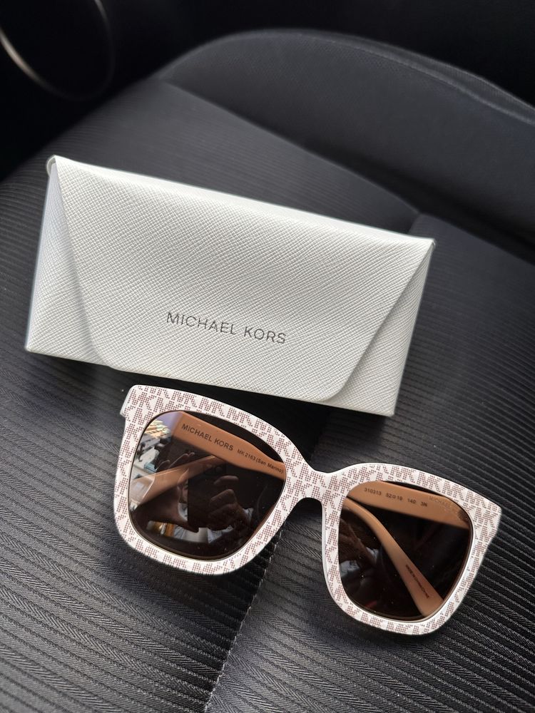Очки Michael Kors