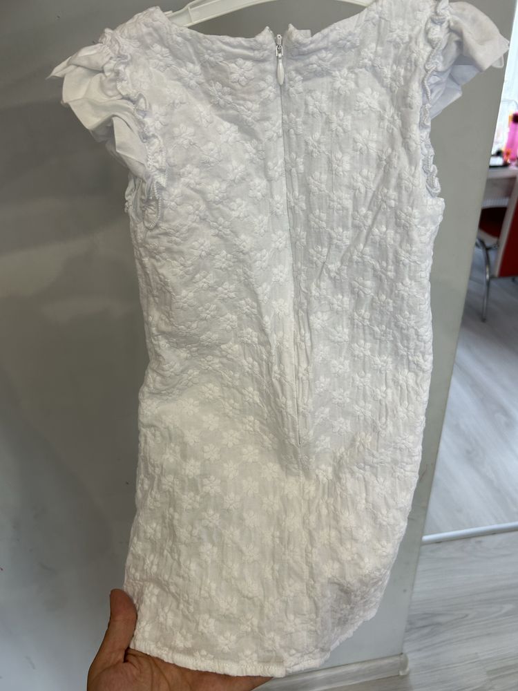 Снежно бяла рокля Guess