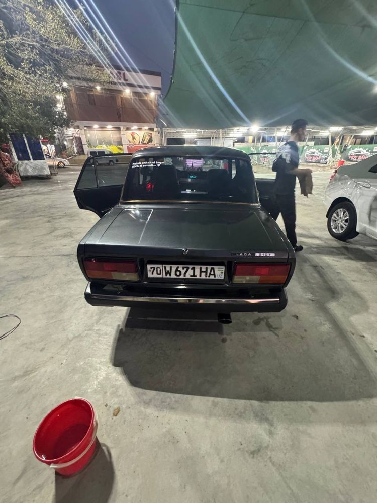 Lada 07 sotiladi