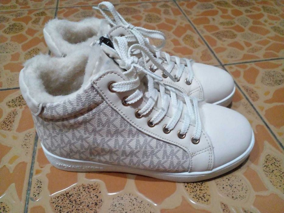 Продам обувь зима