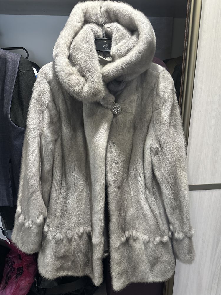 Продам норковую шубу