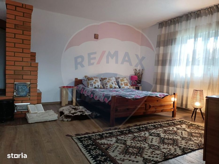 Vânzare casa la munte - zona turistica - Baia de Fier