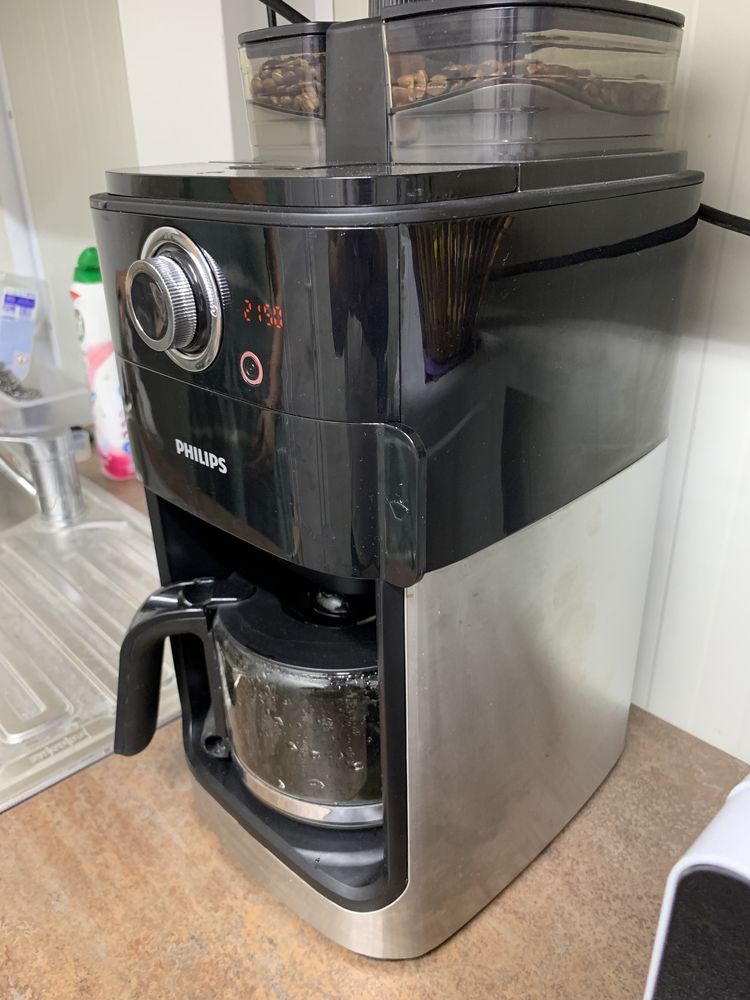 Cafetiera PHILIPS Grind&Brew HD7769/00