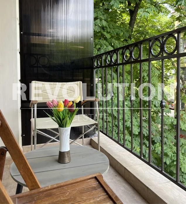 Дава се под наем Тристаен апартамент в Варна, Център - 90 кв.м за 1200 € - Снимка #11