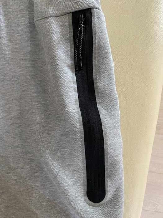 Pantaloni scurti nike tech fleece