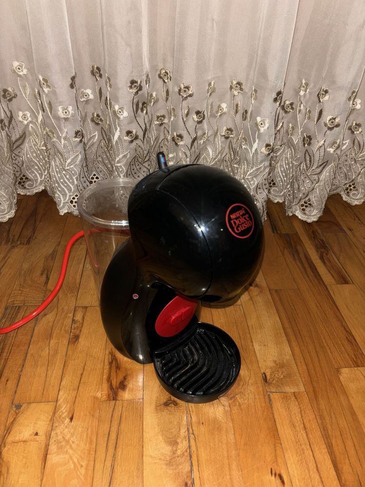Кафемашина Dolce Gusto с капсули