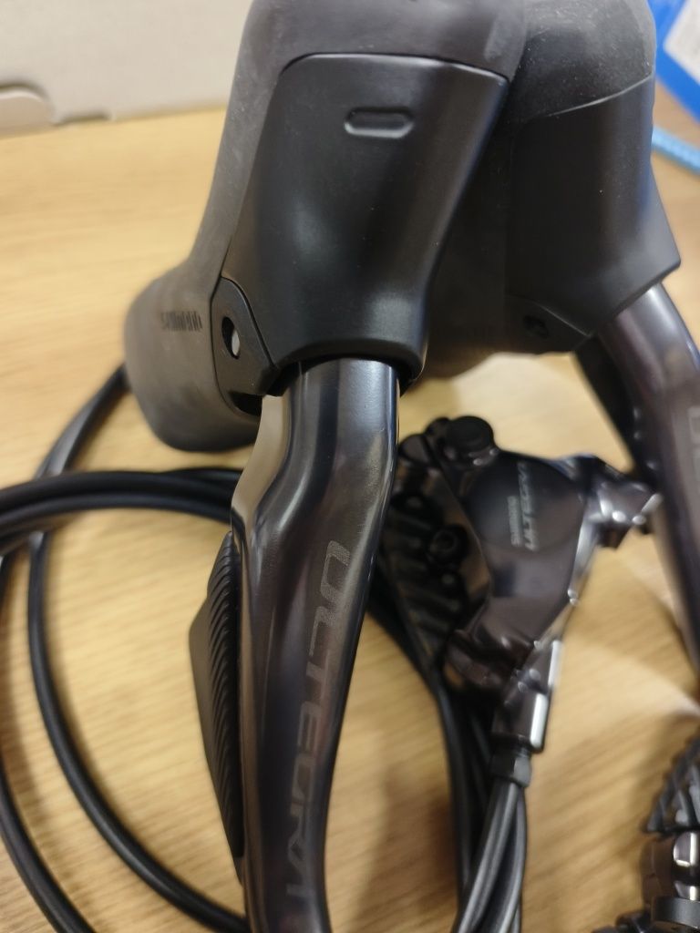 Сет Shimano Ultegra DI2 2x12sp Disc Brake Set R8170