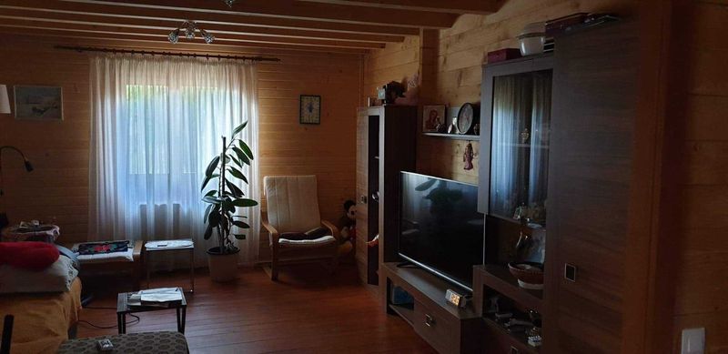Case lemn productie Harghita in Bucuresti