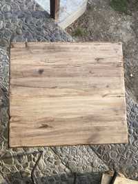 Masa din lemn vechi de stejar