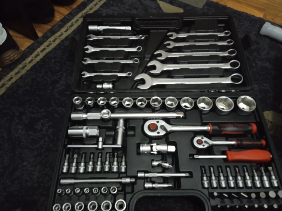 Продам автомобильные ключи новые профорс