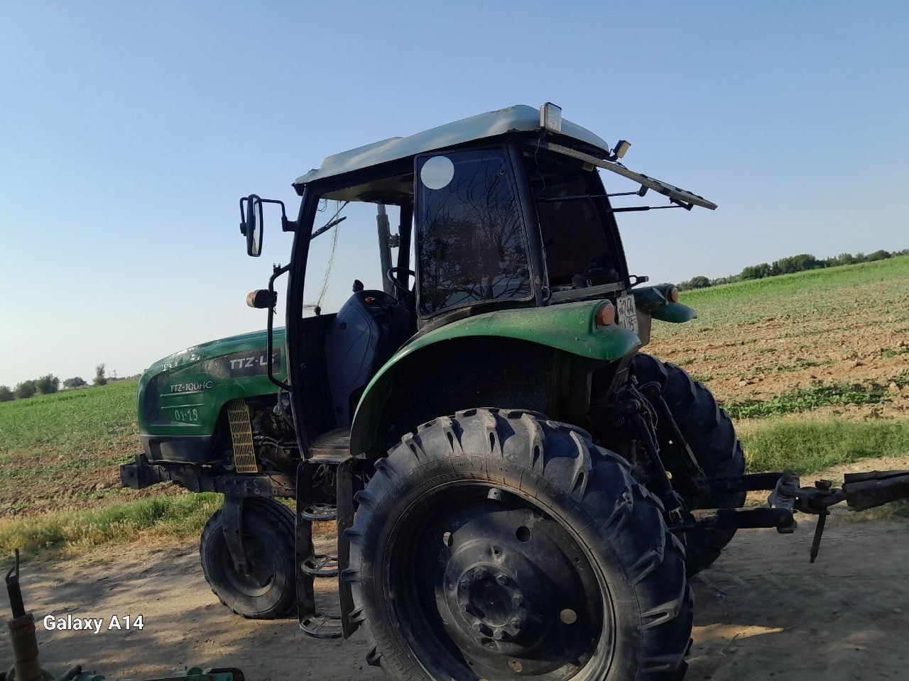 Traktor sotiladi 140milyon Kultuvator 20millyon.shtanga 15milyon