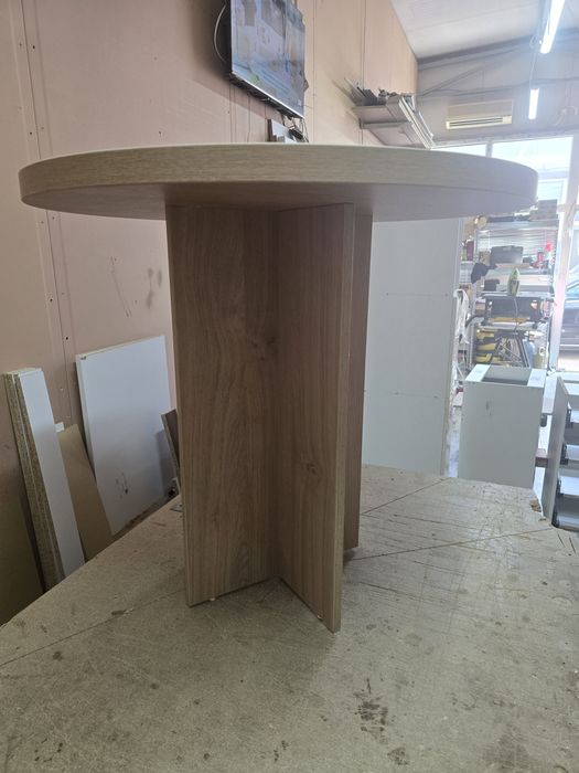 Masa rotunda din pal