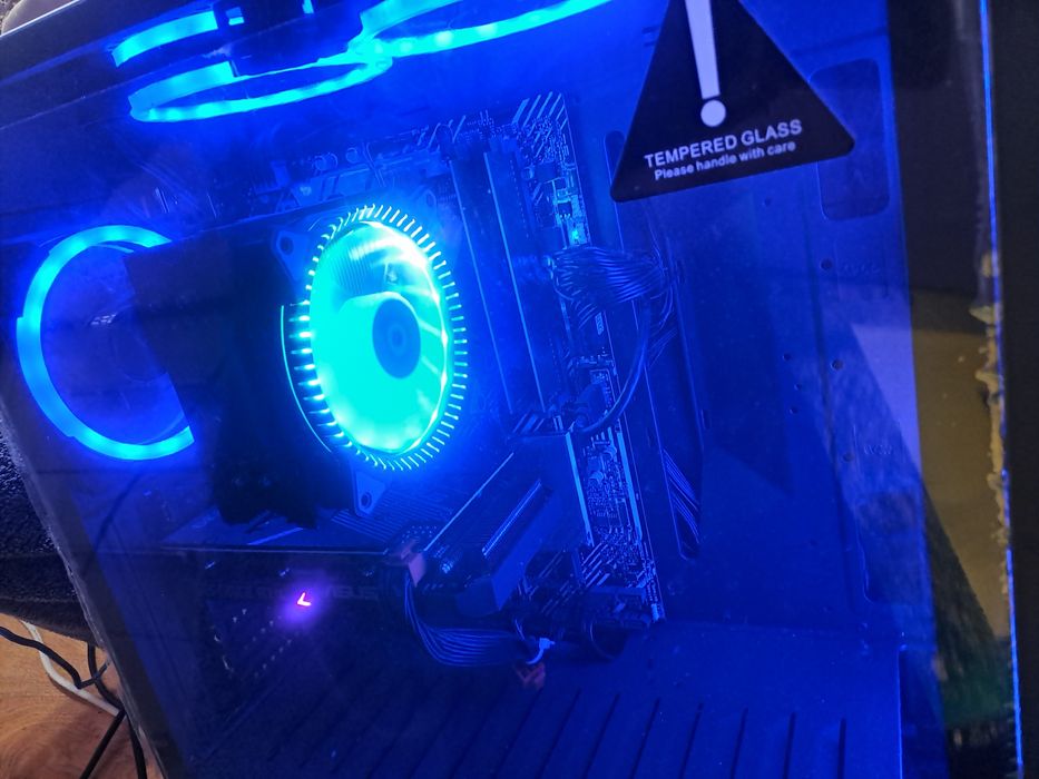 Vând desktop gaming