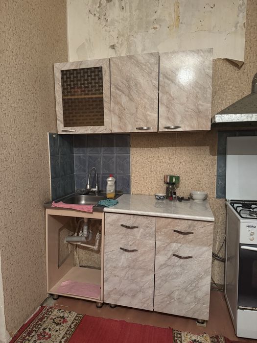 Продам кухнонную мебель бу
