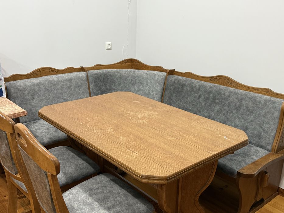 Продаётся куханый уголок, куханный шкаф и шкаф для одежды