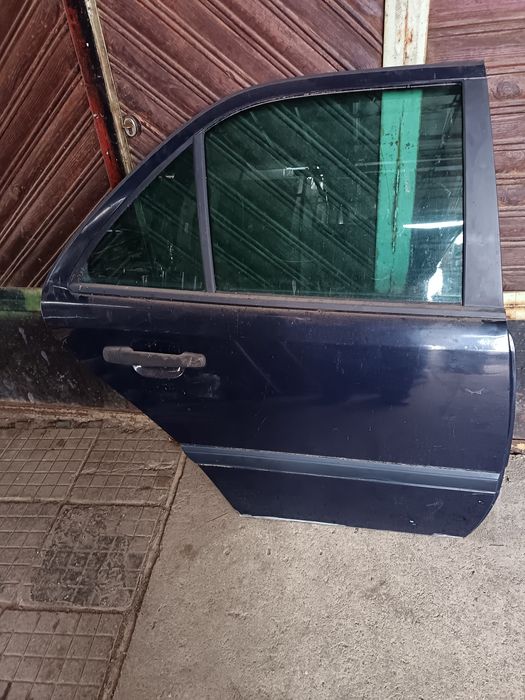 Врата на w202 мерцедес