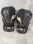 Manusi box venum elite performance