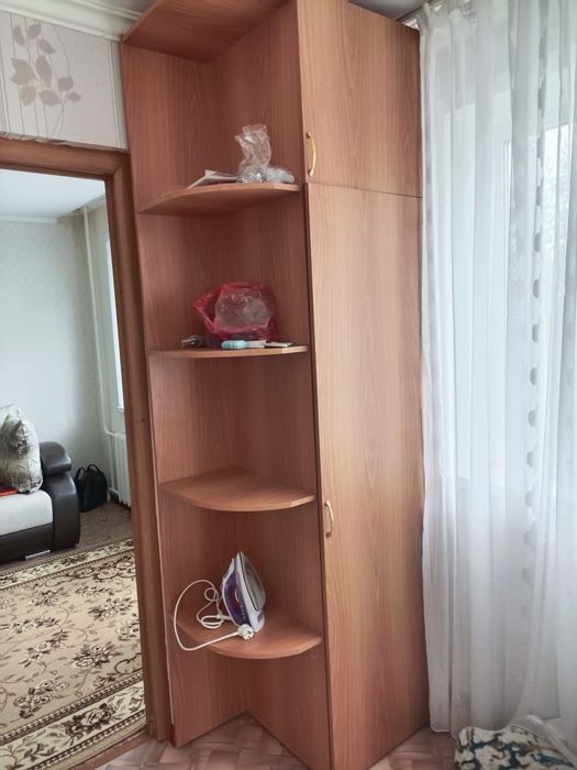 Продам не большой шкаф