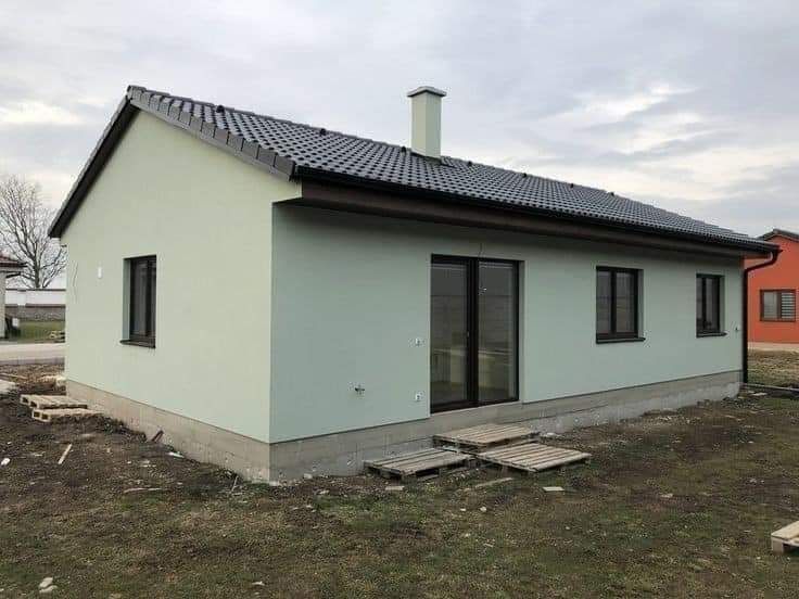 Vand case modulare realizate din structura metalica