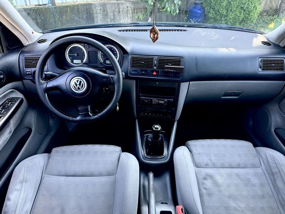 Volkswagen Bora 1.9 tdi climatronic/carte service/131cp
