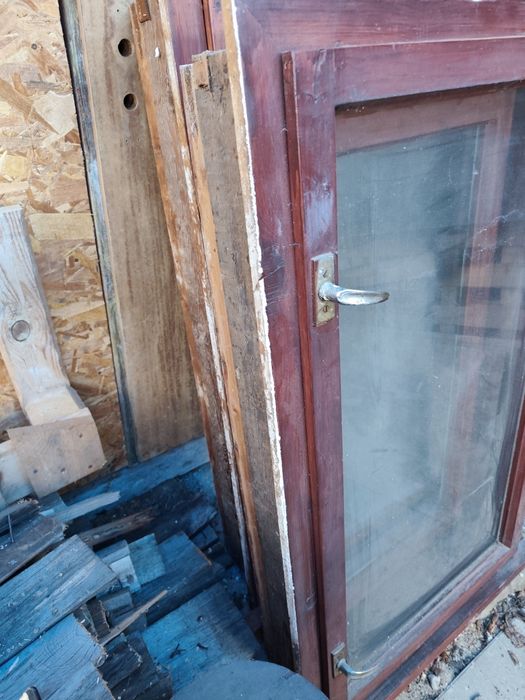 Масивна дървена дограма