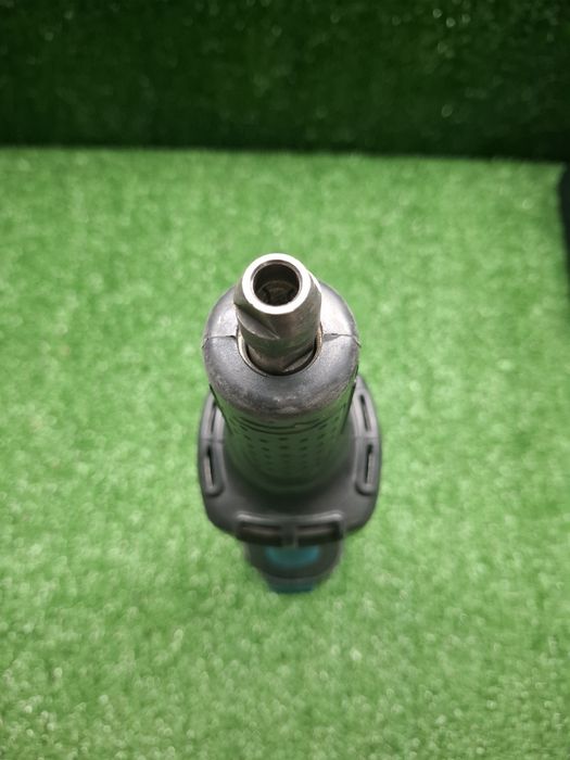 Прав шлайф на Makita DGD800 с 3 ампера батерия и бързо зарядно.