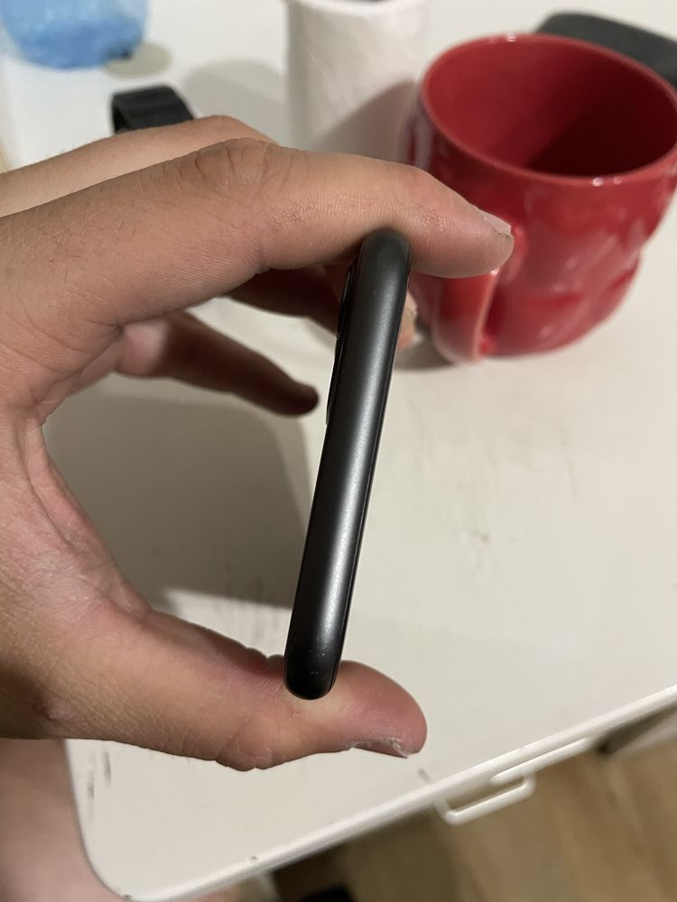 iPhone 11 64GB black