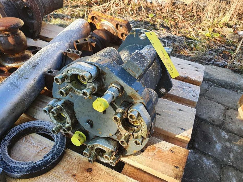 Reductor de rotire Liebherr R 926 - Piese de schimb Liebherr R 926