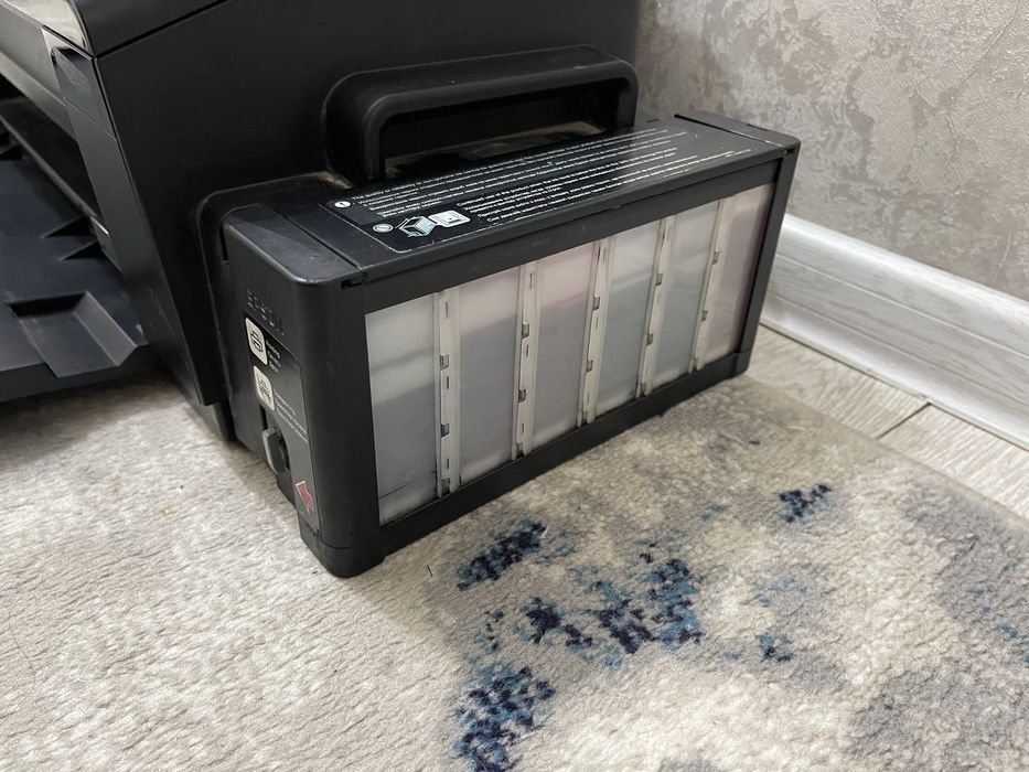 Продам A3 цветной принтер Epson L1800
