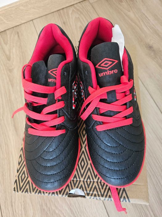 Детски спортни обувки UMBRO