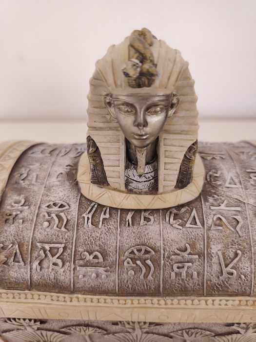 Египетска кутия за бижута.