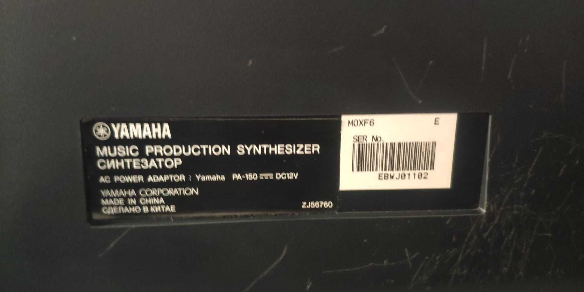 2800 lei- Yamaha MOXF6 Workstation Sintetizator