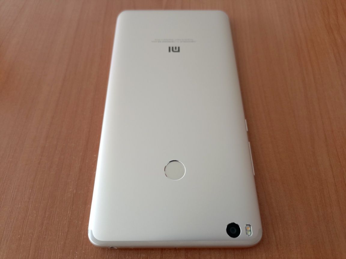 Xiaomi Mi Max 2 Как новый! Гигант!